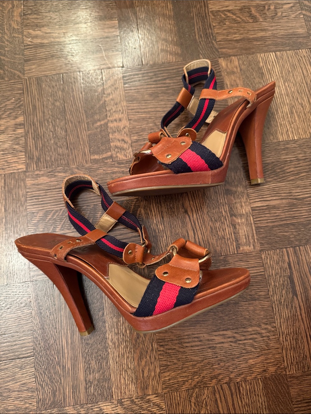 Micheal Kors Tan Sandals with Navy & Red Straps size 5.5